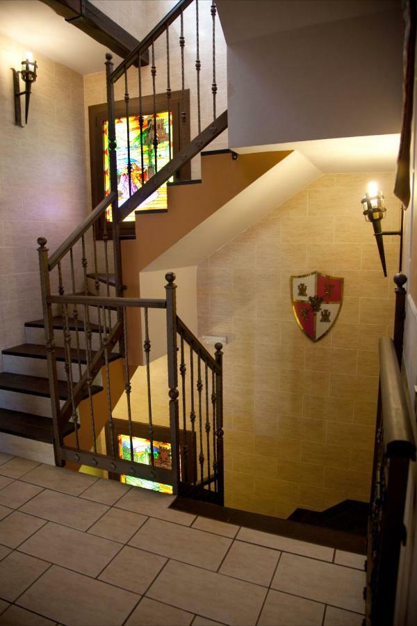 El Robledo  Casa Rural La Alcazaba מראה חיצוני תמונה